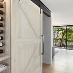 Manly Family Executive Apartment